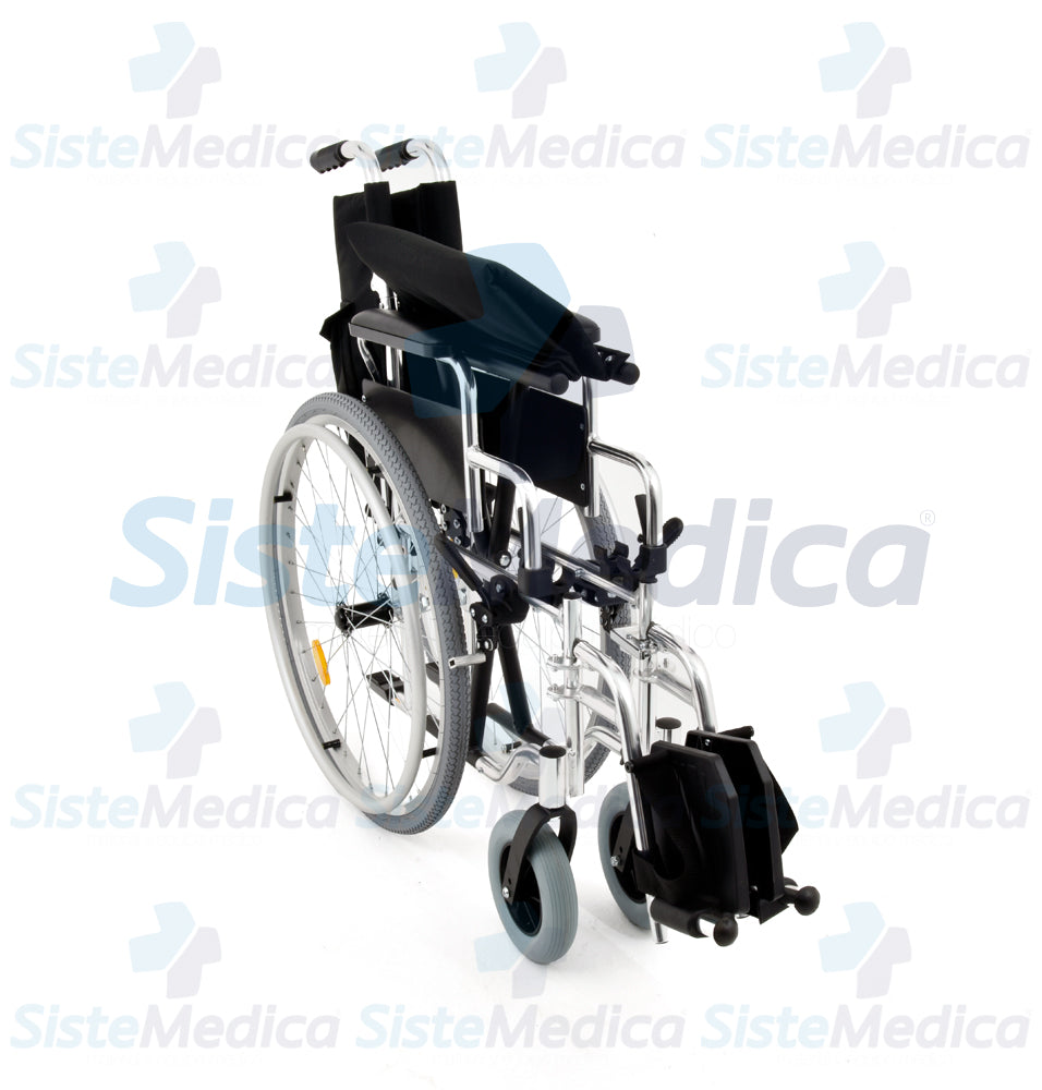 Silla de ruedas de aluminio con asiento de 48.26 cm / 19” con descansa brazos costos abatibles y descansa pies desmontables
