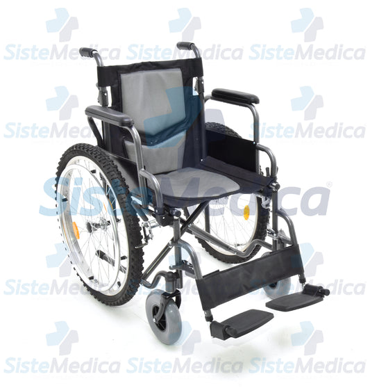 Silla de ruedas con llantas todo terreno
