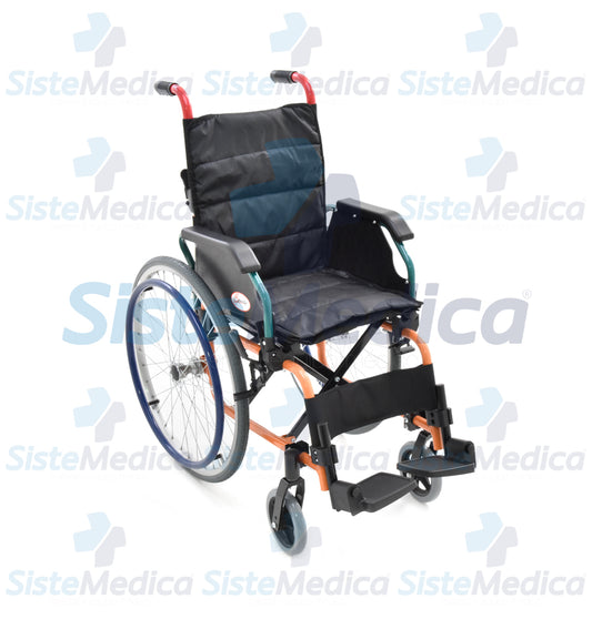 Silla de ruedas infantil de aluminio con descansabrazos y respaldo abatibles