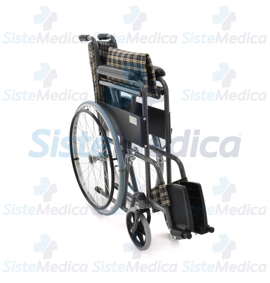Silla de ruedas con descansa brazos fijo descansa pies fijos asiento de 18” (46 cm)