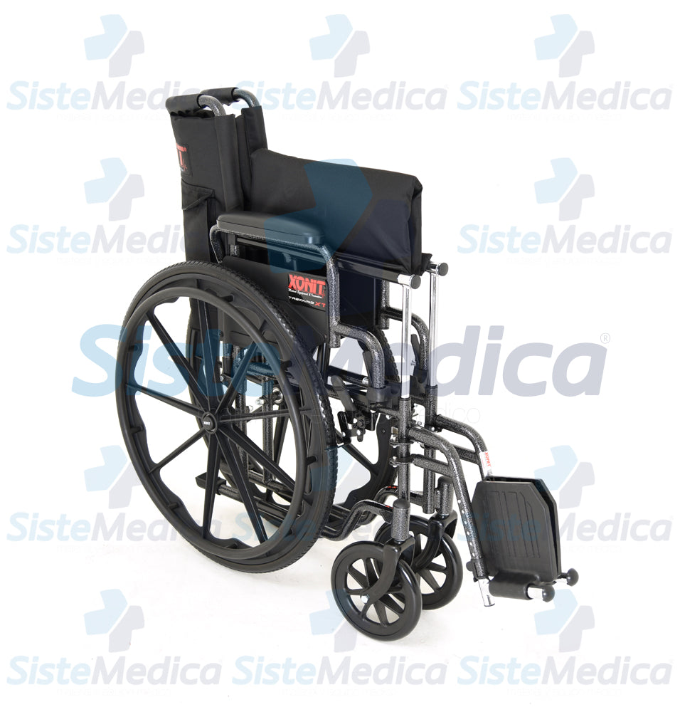 Silla de ruedas esmaltada, con descansa pies desmontables y descansa brazos cortos abatibles