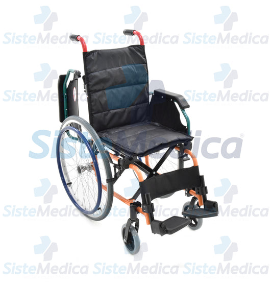 Silla de ruedas infantil de aluminio con descansabrazos y respaldo abatibles